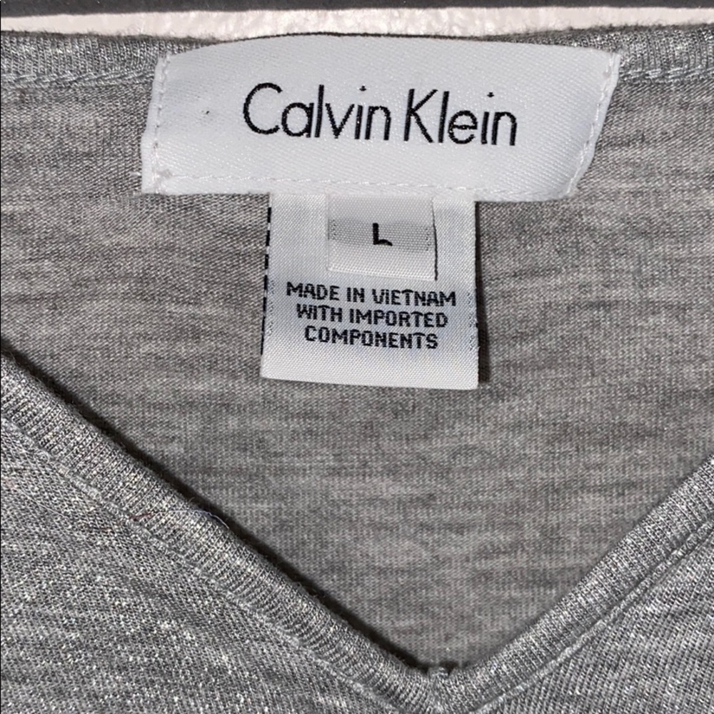 Calvin Klein Silver Shimmer Top Sz Large - Picture 2 of 4
